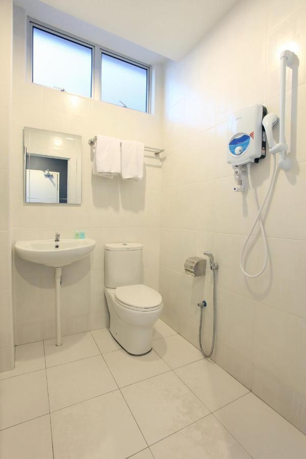 Wan Loong Hotel Pontian Kecil Zewnętrze zdjęcie