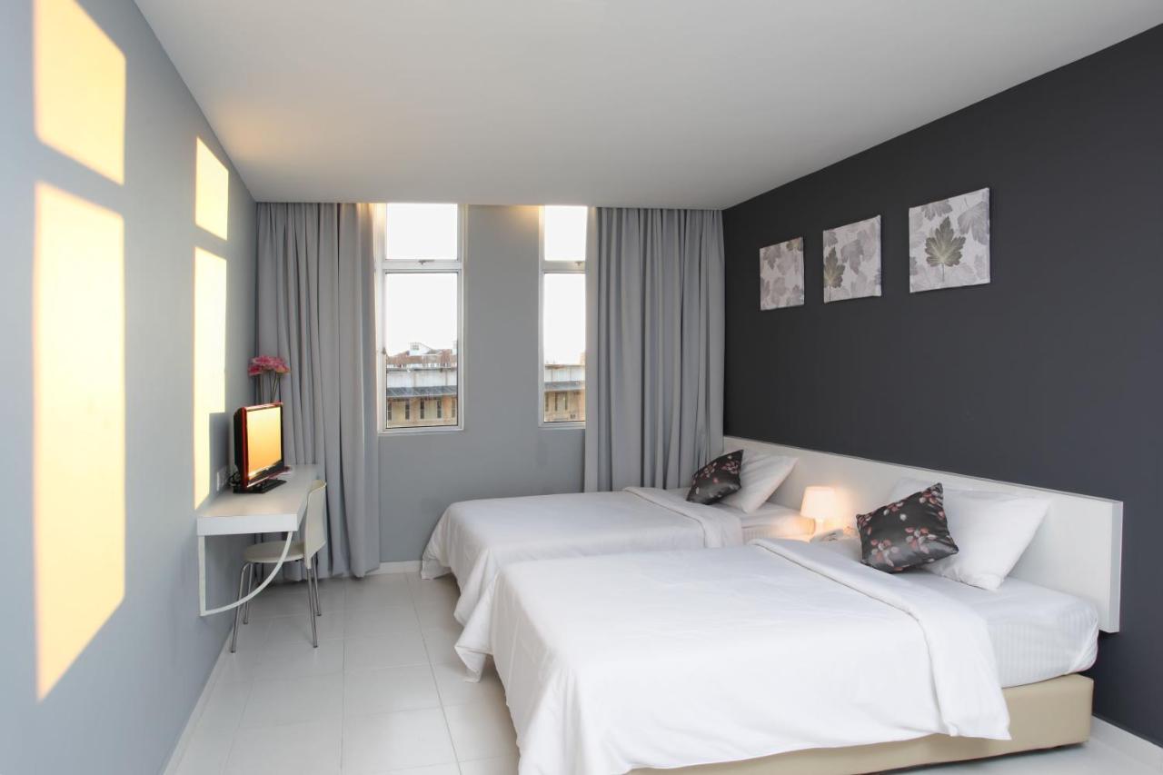 Wan Loong Hotel Pontian Kecil Zewnętrze zdjęcie