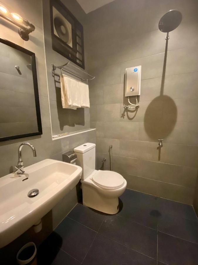 Wan Loong Hotel Pontian Kecil Zewnętrze zdjęcie